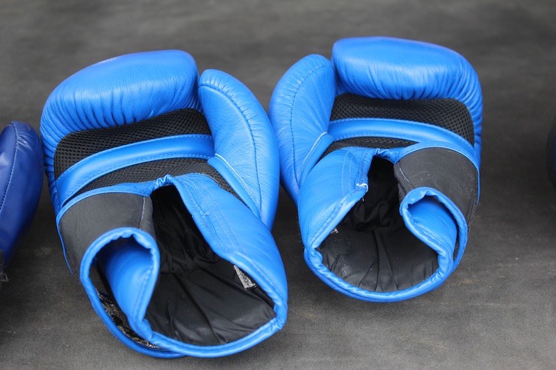 Boxhandschuhe lüften