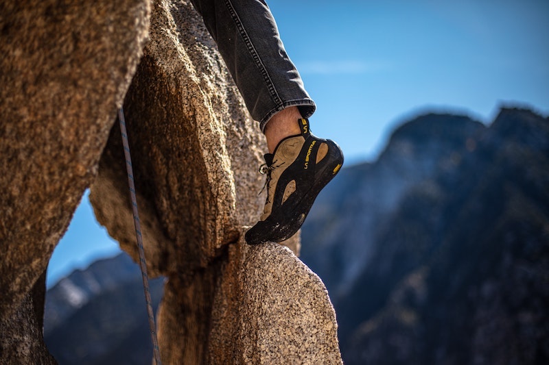 Kletterschuh für das Klettern am Fels