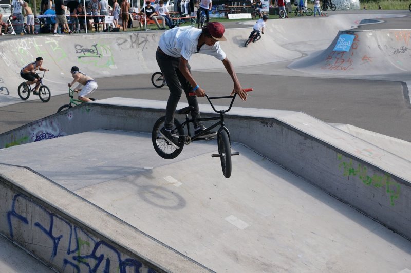 BMX im Skatepark 