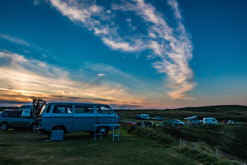 Camping auf einer Wiese