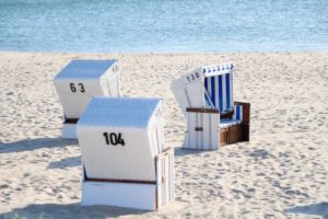 Strandkörbe am Strand