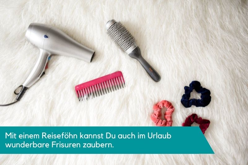 Reiseföhn und Haarprodukte