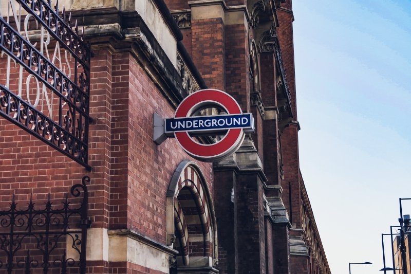 Ungerground Schild in London