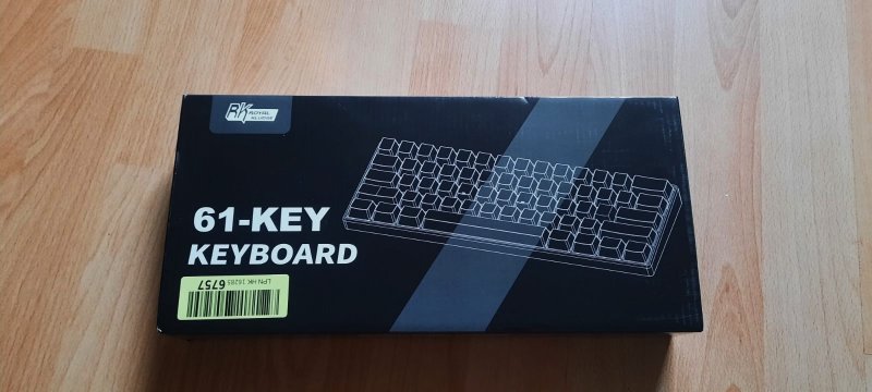 Originalverpackung der RK61 Tastatur.